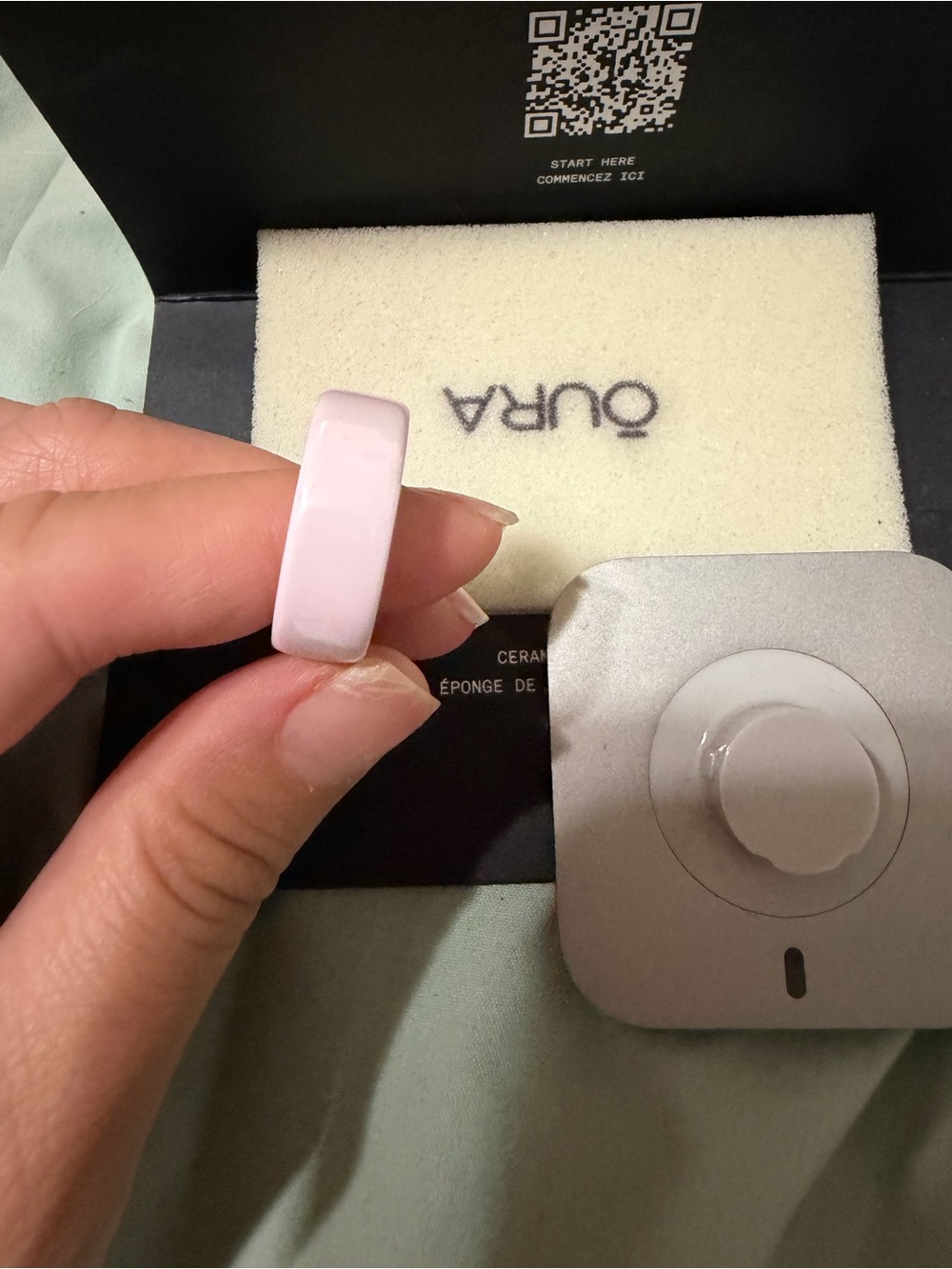 Oura Ring Ceramic Petal size 6 - Picture 3 of 5